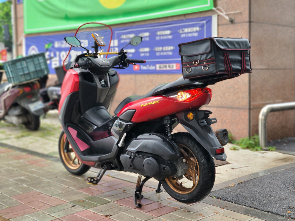 야마하 nmax 125 22년식 4만키로 한국풍 고추장 에디션 이미지