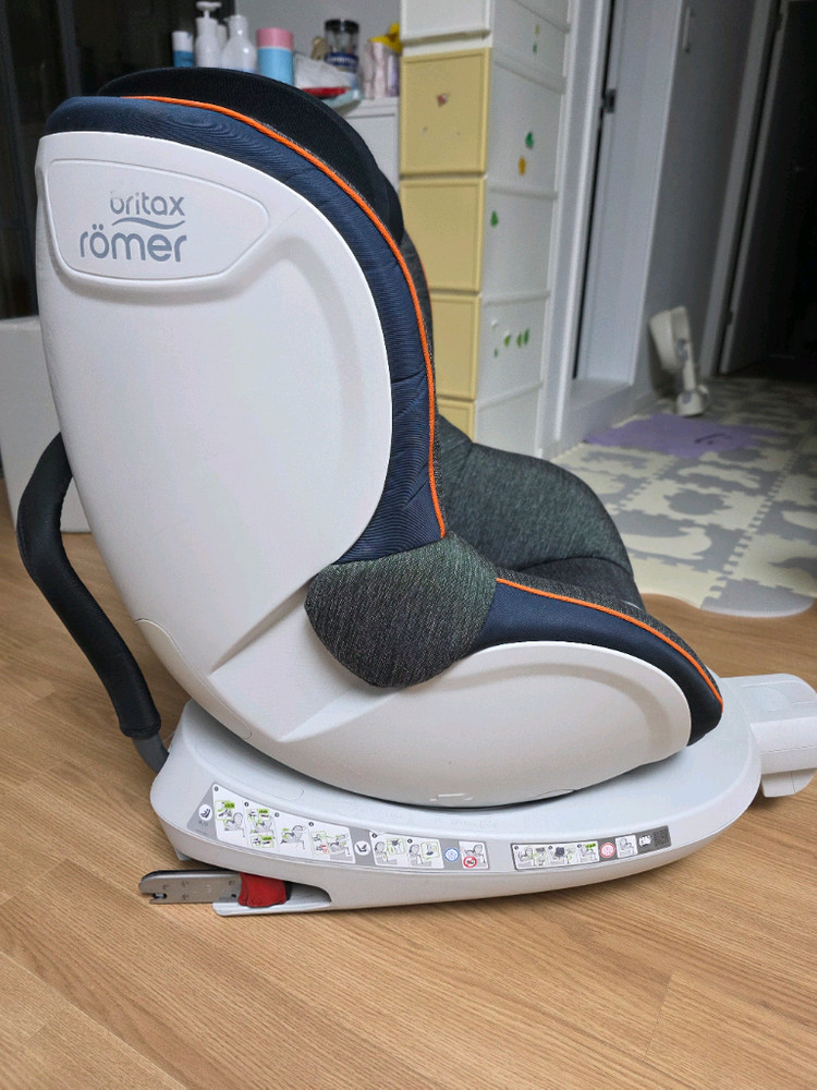 브라이텍스 isofix 아이소픽스 카시트 이미지