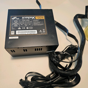 fsp hyperk 700w 80plus 파워서플라이 이미지