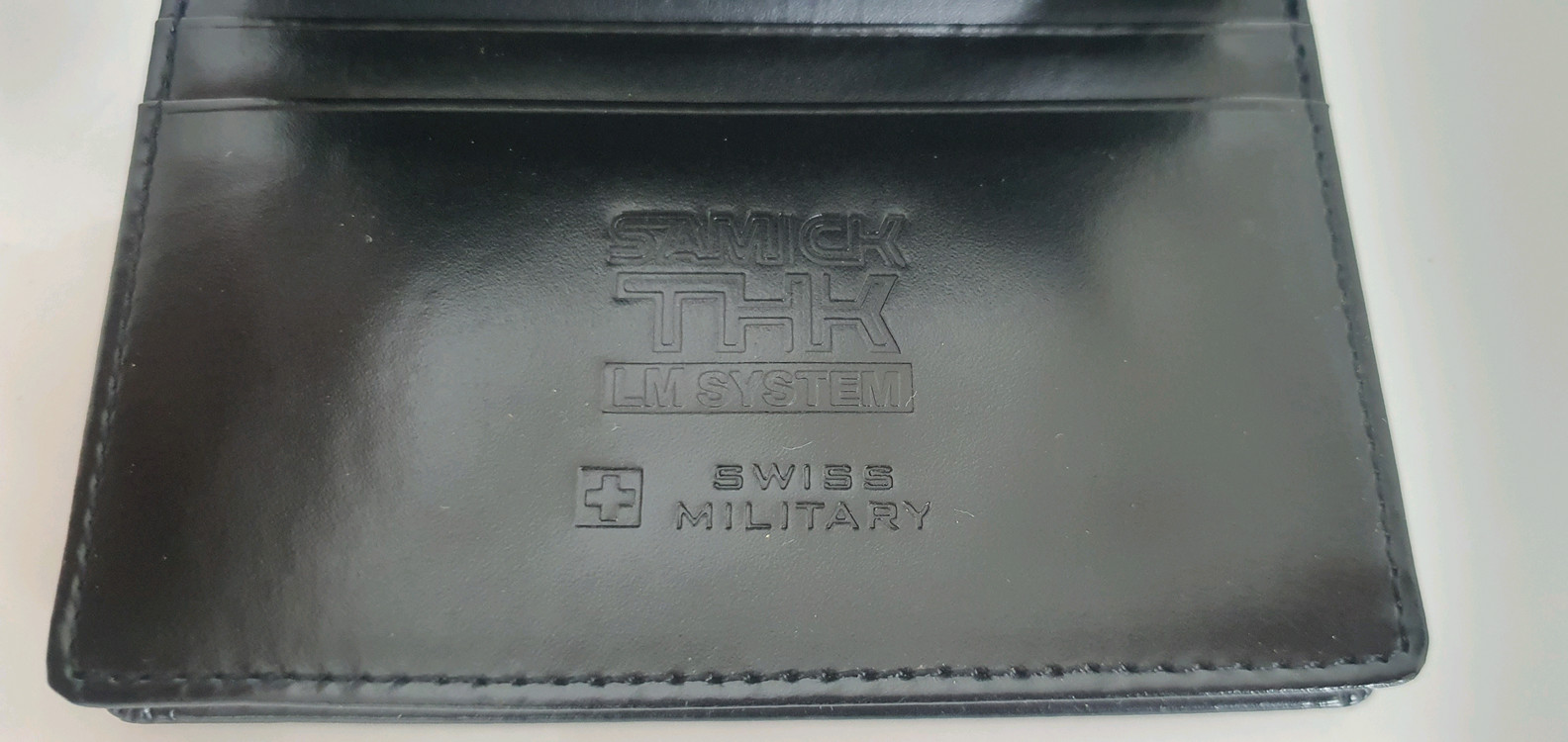 스위스 밀리터리 명함지갑 이미지
