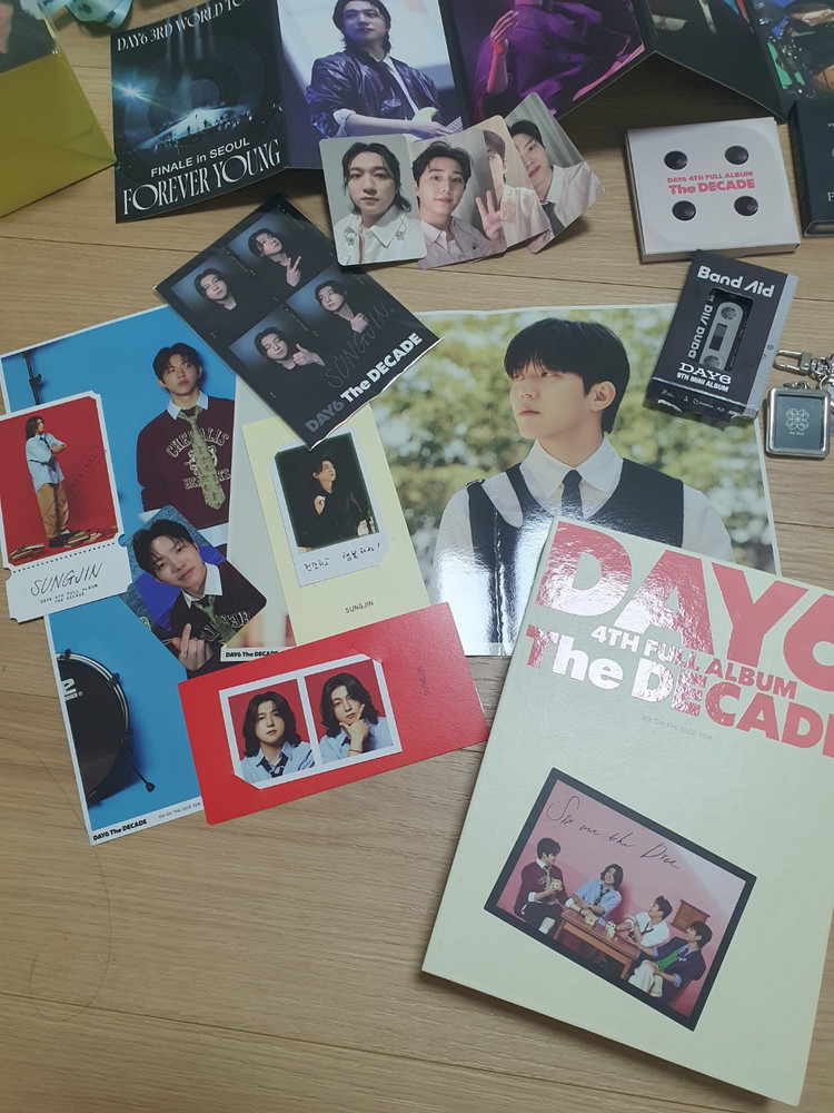 데이식스 굿즈 일괄 이미지
