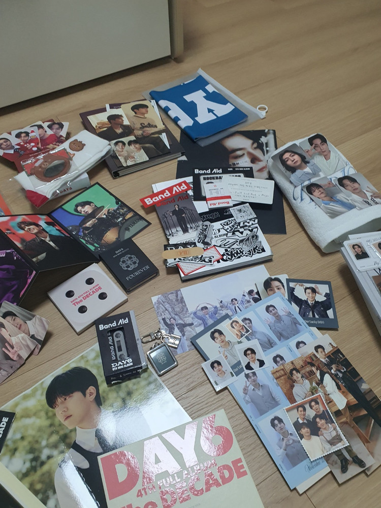 데이식스 굿즈 일괄 이미지