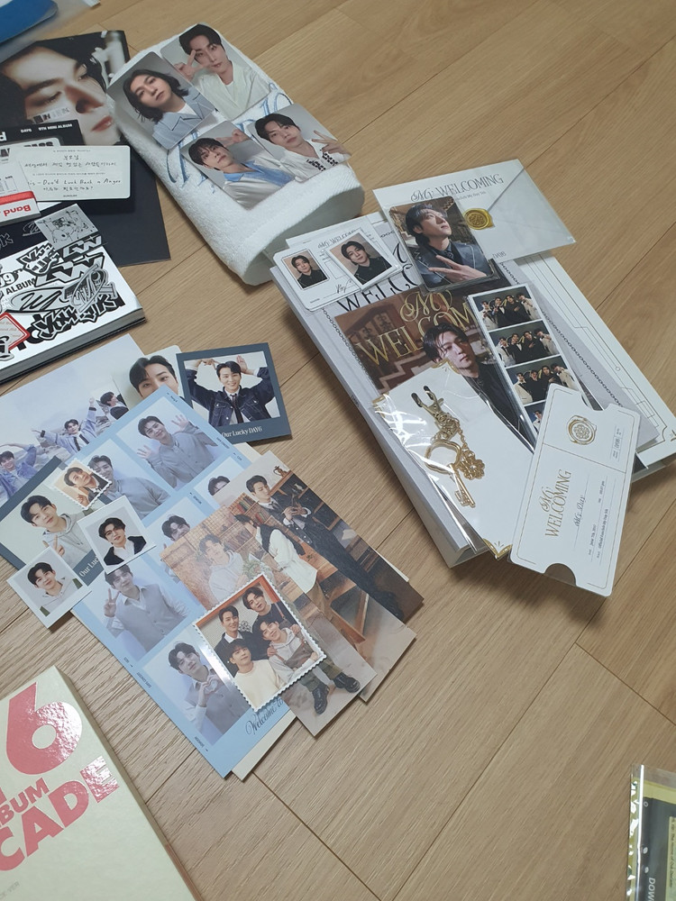 데이식스 굿즈 일괄 이미지