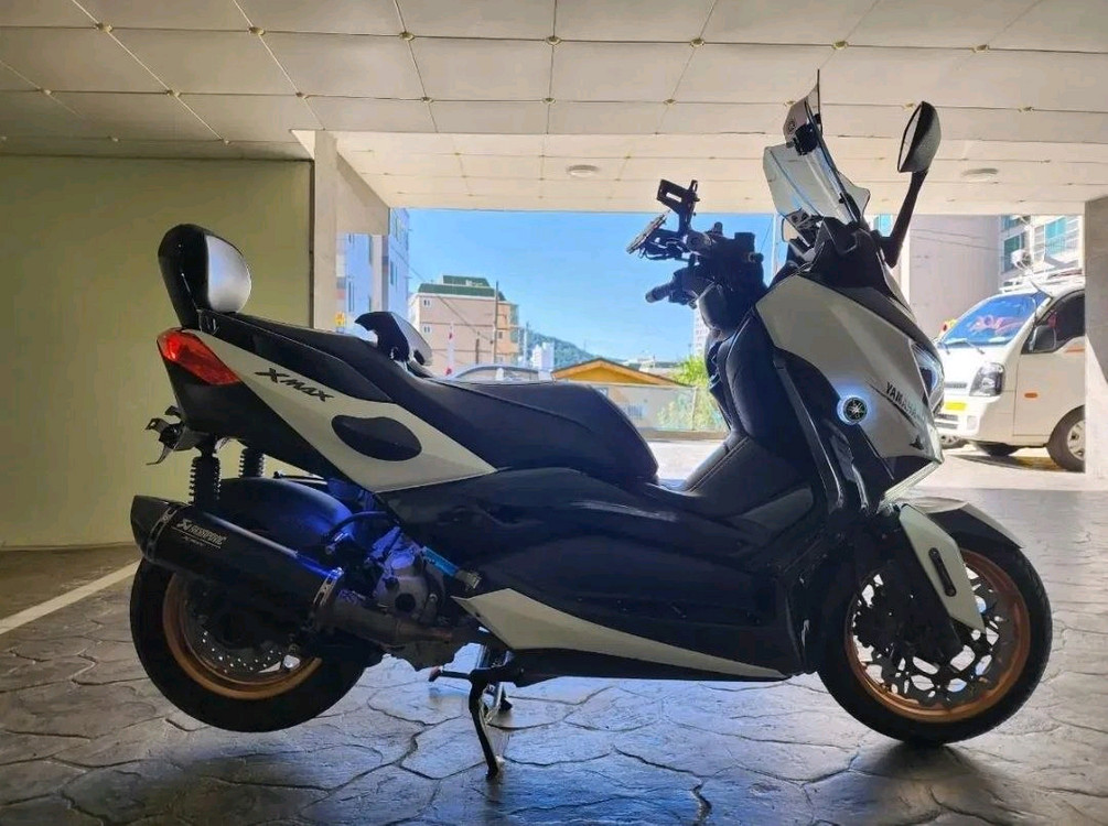 YAMAHA XMAX 300 ABS 22년식 판매합니다. 이미지
