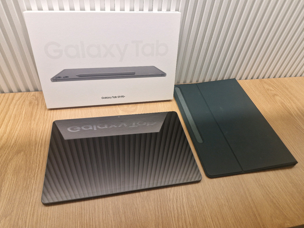 갤럭시 탭 S9FE+ 플러스 128GB WiFi (S펜, 케이스 포함) 이미지
