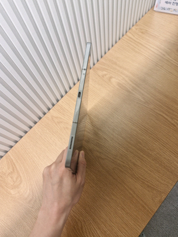 갤럭시 탭 S9FE+ 플러스 128GB WiFi (S펜, 케이스 포함) 이미지
