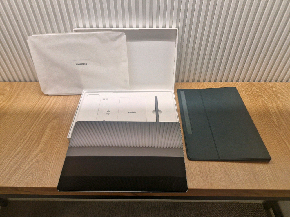 갤럭시 탭 S9FE+ 플러스 128GB WiFi (S펜, 케이스 포함) 이미지