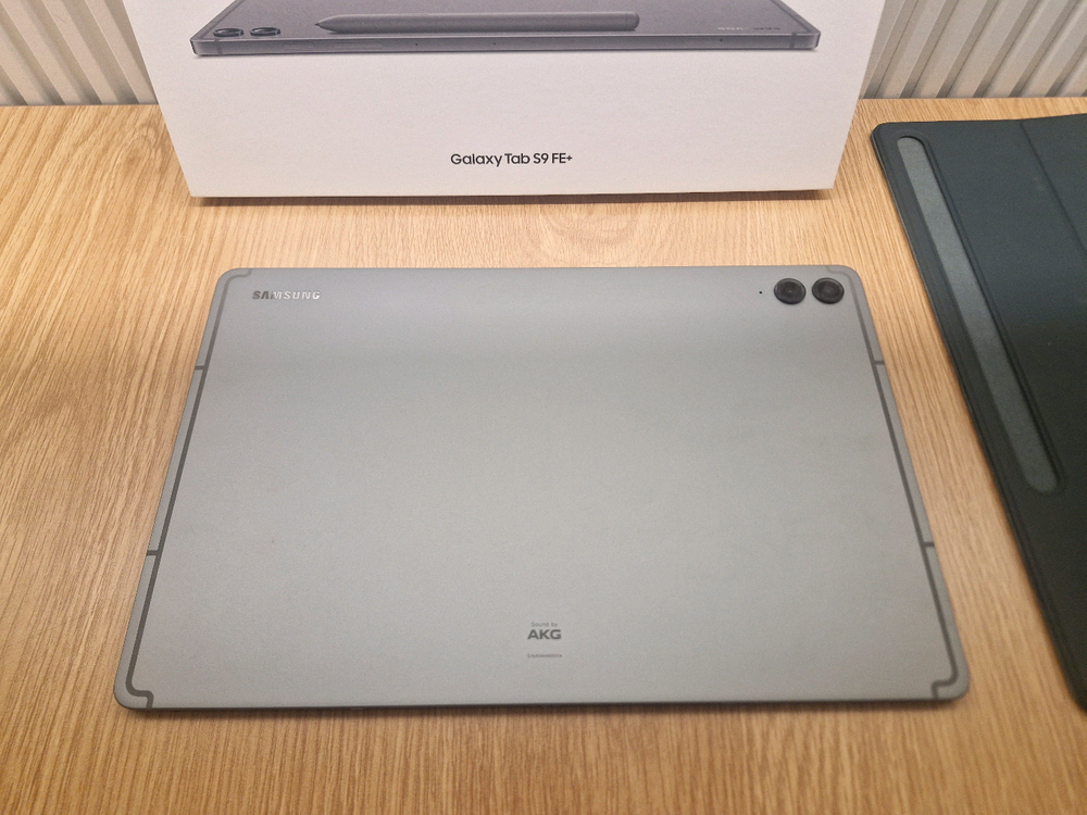 갤럭시 탭 S9FE+ 플러스 128GB WiFi (S펜, 케이스 포함) 이미지