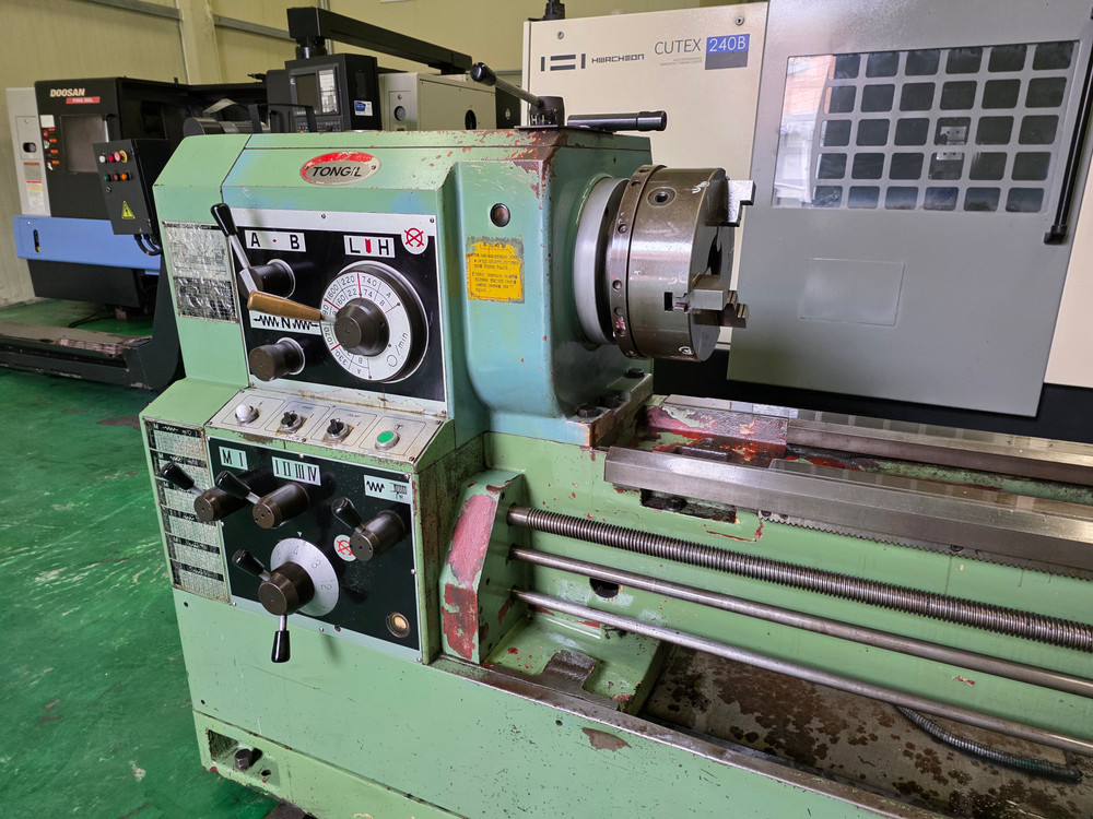 통일중공업 범용 8자 선반 TIPL-5 (580-1500) 이미지