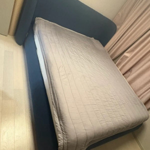 템퍼 퀸 침대 프레임+매트리스 이미지