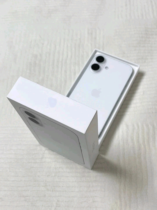 <단순개봉> 애플 아이폰 16화이트 256GB 풀박스 이미지