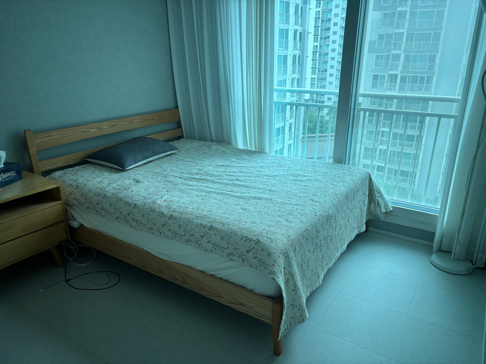 카레클린트 원목 침대프레임 ,시몬스침대 매트리스 퀸사이즈 이미지