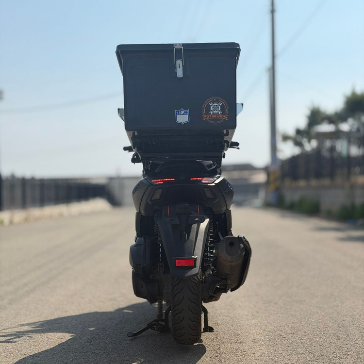 야마하 nmax125 25년식 3만km 배달셋팅스쿠터 저렴하게 판매합니다 이미지