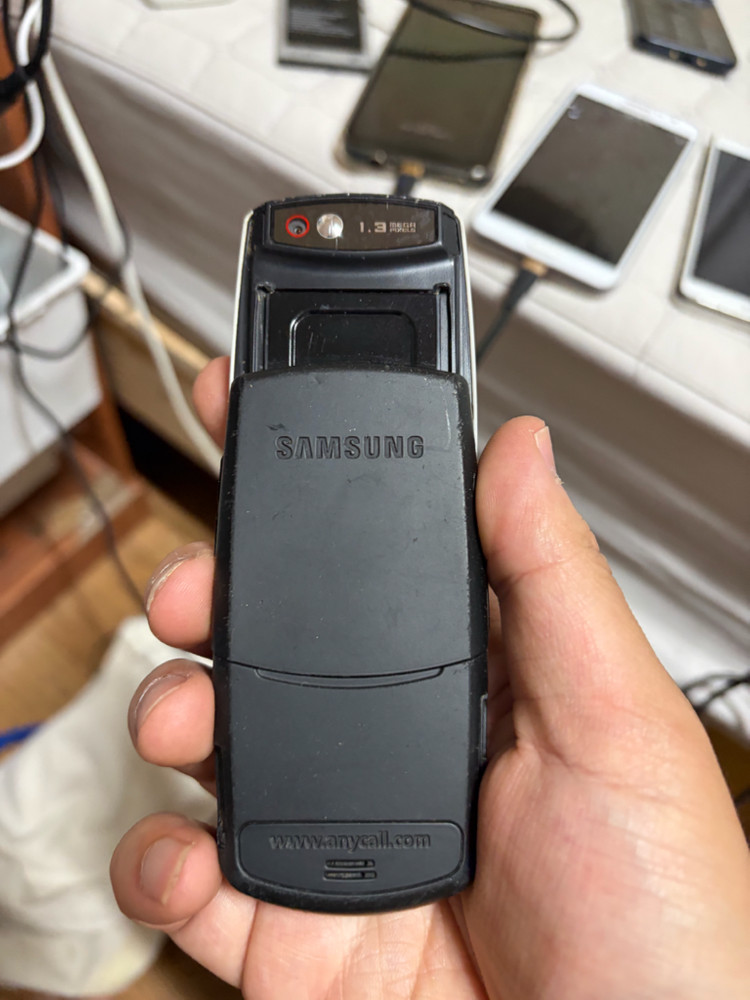 sph-w2900 애니콜 컴팩트 hsdpa 부품용폰 이미지