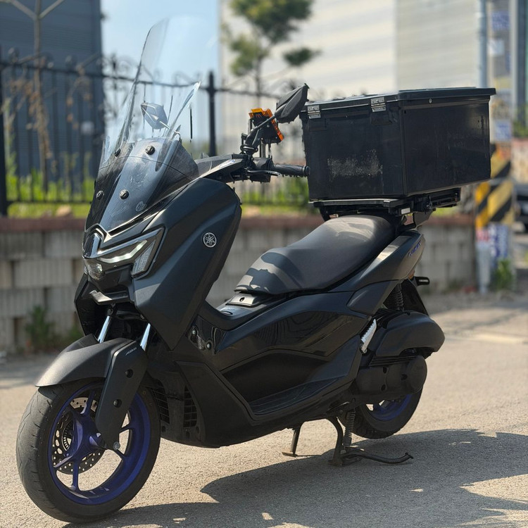 야마하 nmax125 25년식 3만km 배달셋팅스쿠터 저렴하게 판매합니다 이미지
