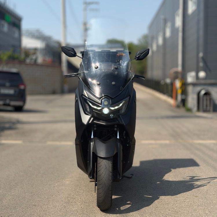 야마하 nmax125 25년식 3만km 배달셋팅스쿠터 저렴하게 판매합니다 이미지