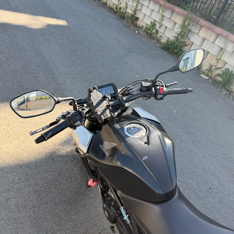 혼다 cb125r 18년식 1만6천km 입문용 바이크 저렴하게 판매합니다 이미지