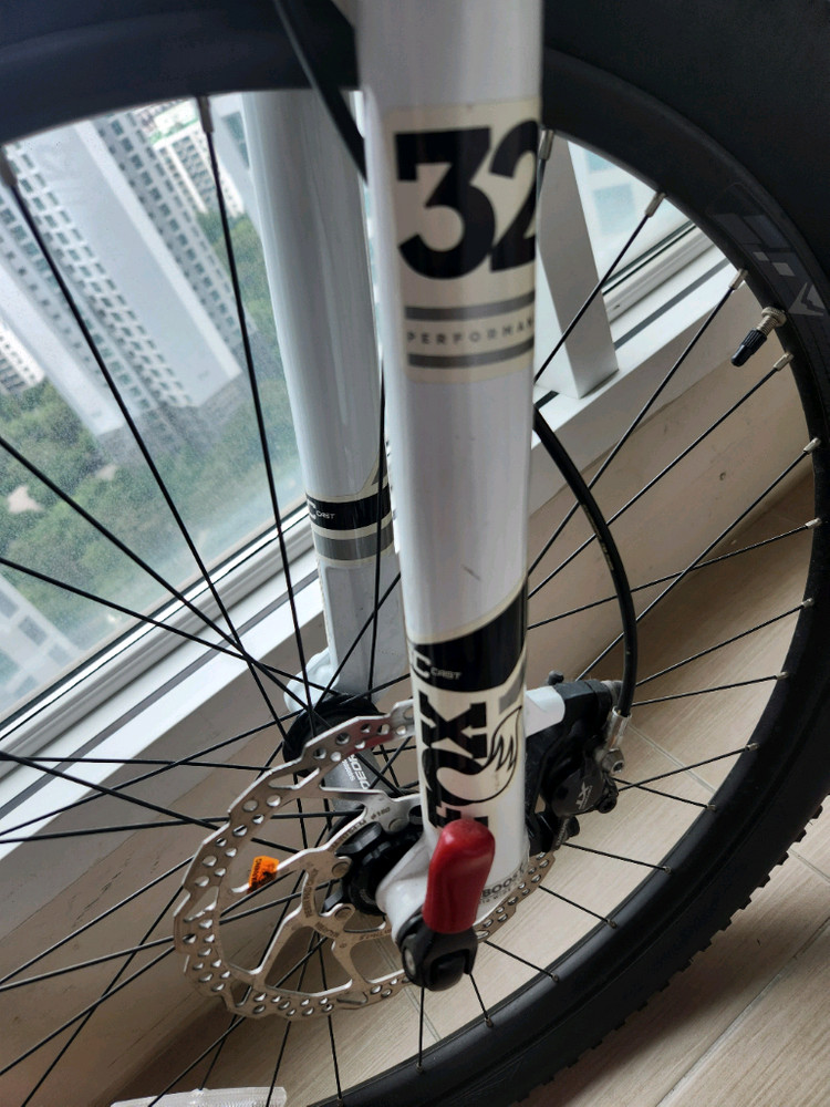 메리다 빅세븐 XT 풀카본 MTB 산악 자전거 신품급 이미지