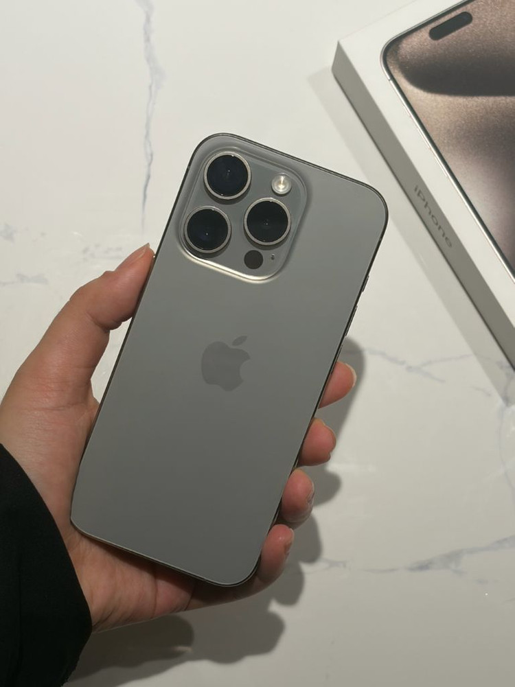 아이폰 15 프로 내추럴 티타늄 256GB 이미지