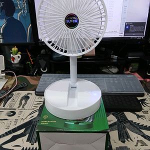 접이식 탁상용 미니 선풍기 이미지