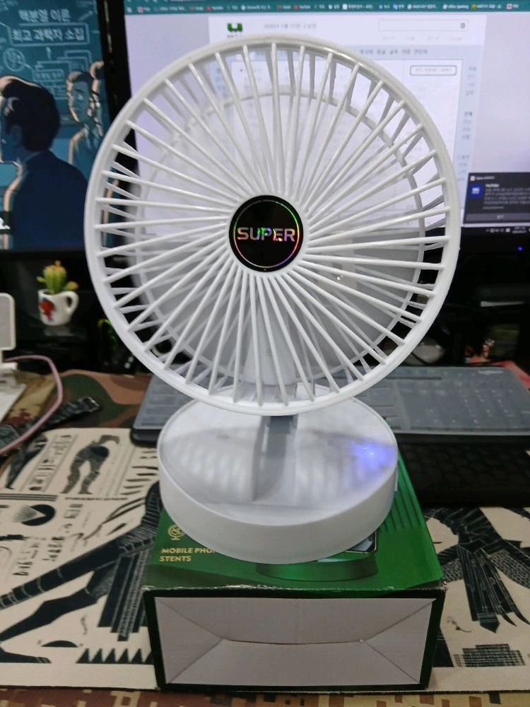 접이식 탁상용 미니 선풍기 이미지