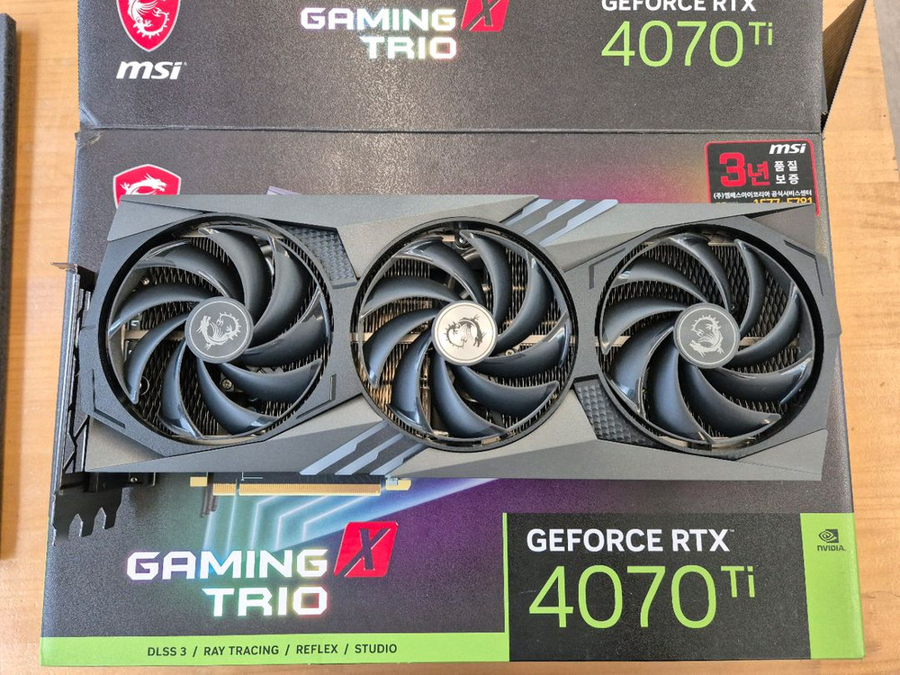 MSI RTX 4070 Ti 게이밍 X 트리오 12GB 그래픽카드 팝니다 이미지