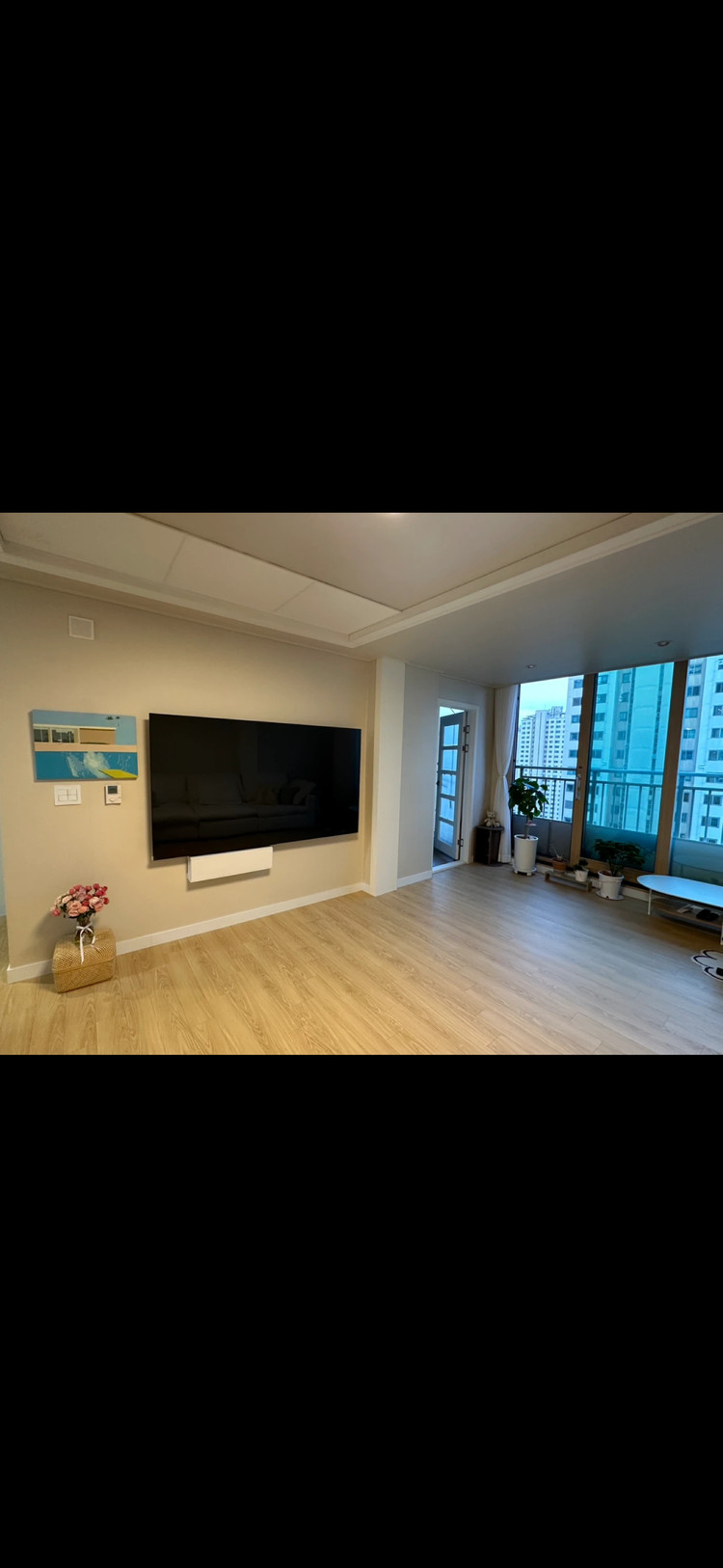 LG 77인치 OLED TV 이미지