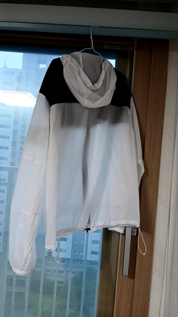 노스페이스 바람막이 자켓 화이트/블랙 XL 이미지