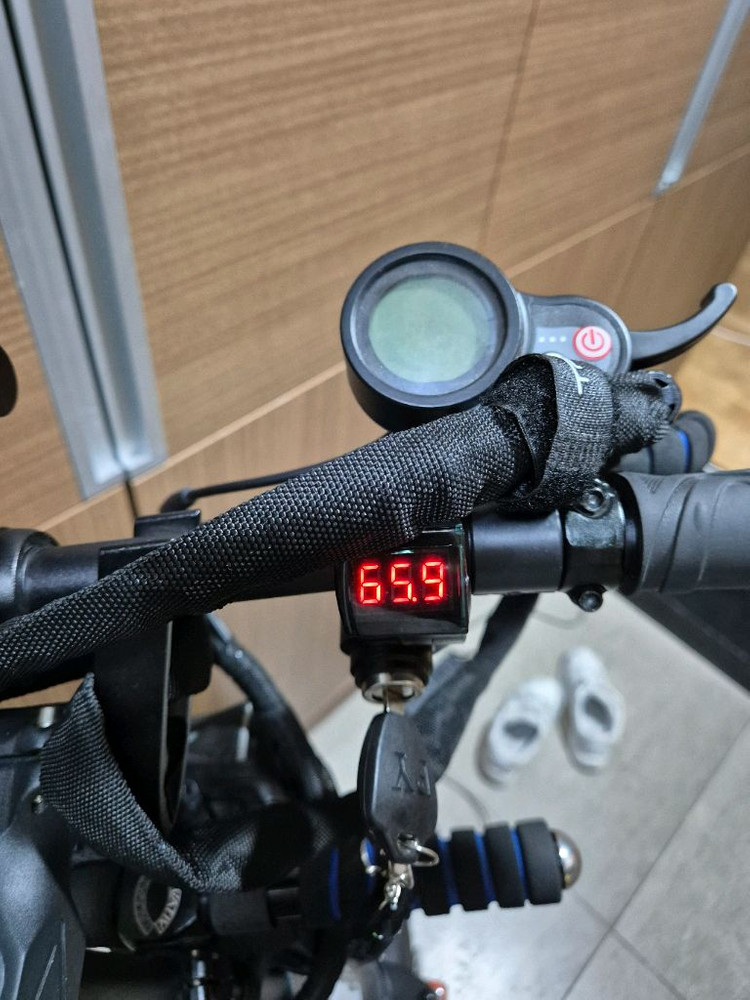유로휠 fe1000r 전동킥보드 이미지