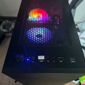 고성능 게이밍 PC 본체+ 32인치 모니터 이미지