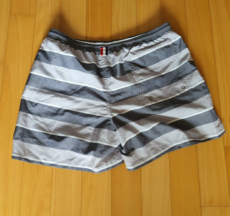 톰브라운 Thom Browne 스트라이프 수영복 반바지 비치 러너 러닝 스윔 래쉬 팬츠 새상품급이탈리아에서 제작되었 이미지