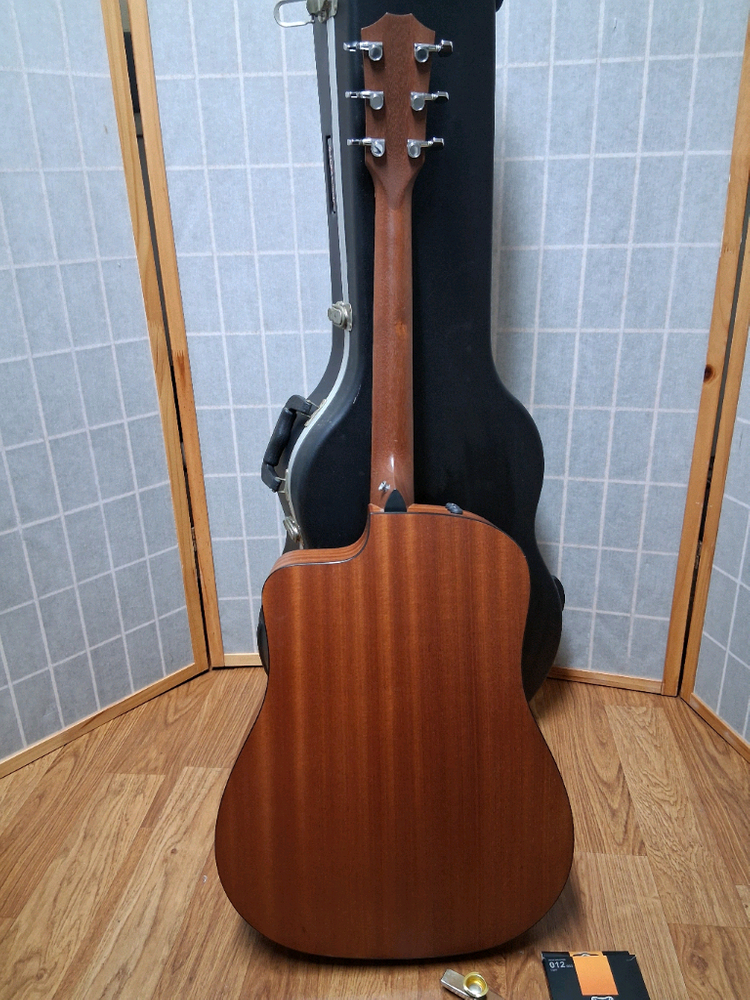 TAYLOR 110ce어쿠스틱 통기타 이미지
