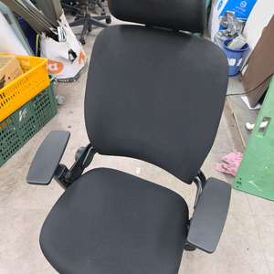 허먼밀러 립체어 헤드의자 이미지