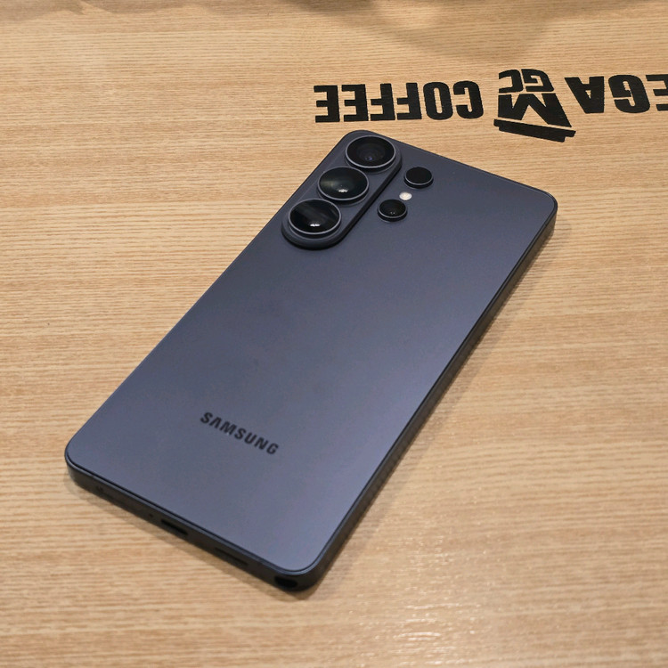 갤럭시 S26 울트라 블랙색상 256GB 파손제품 판매합니다. 이미지