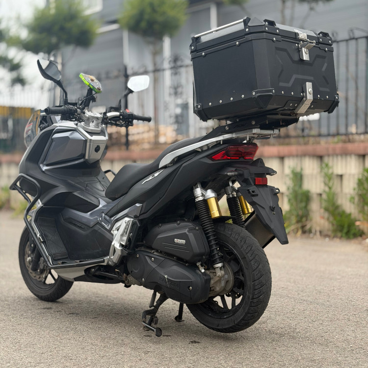 한솜 adv125 23년식 3만km 배달셋팅 스쿠터 저렴하게 판매합니다! 이미지