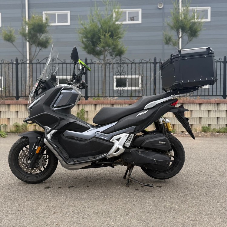 한솜 adv125 23년식 3만km 배달셋팅 스쿠터 저렴하게 판매합니다! 이미지