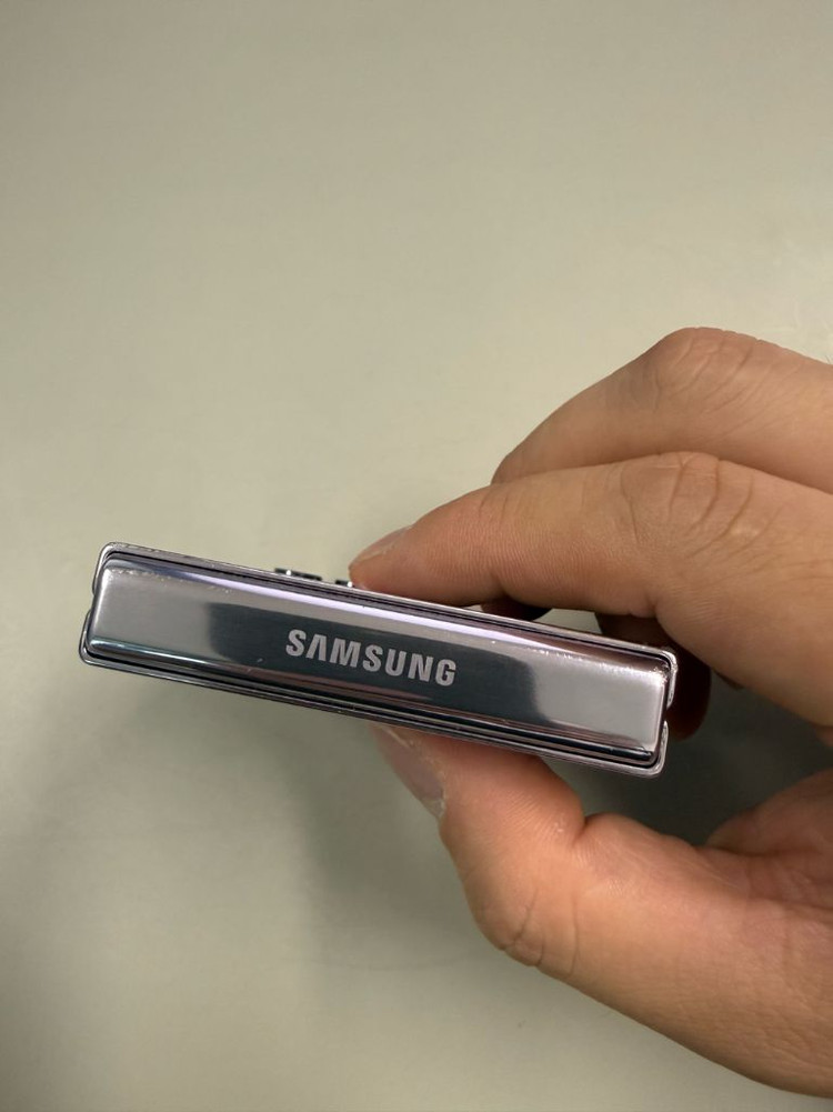 갤럭시Z플립5 256GB 팔아용 이미지