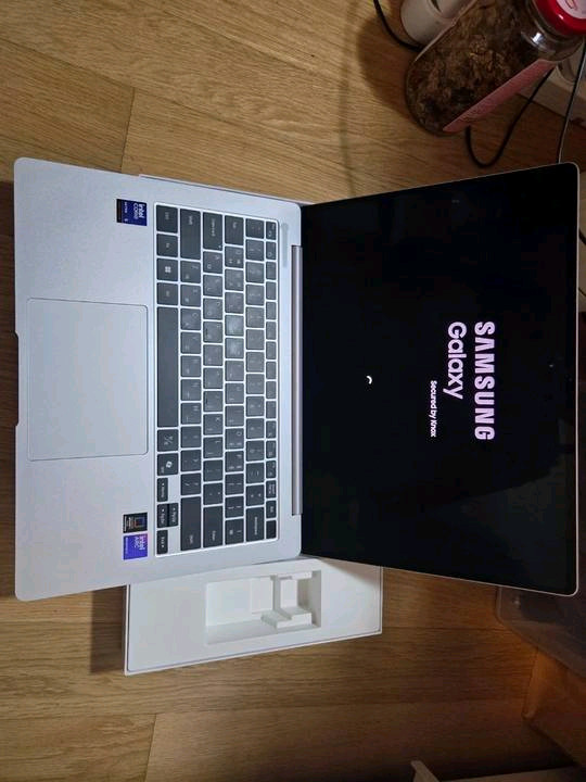 삼성 갤럭시 북5 Pro Ultra 5 새제품급 이미지