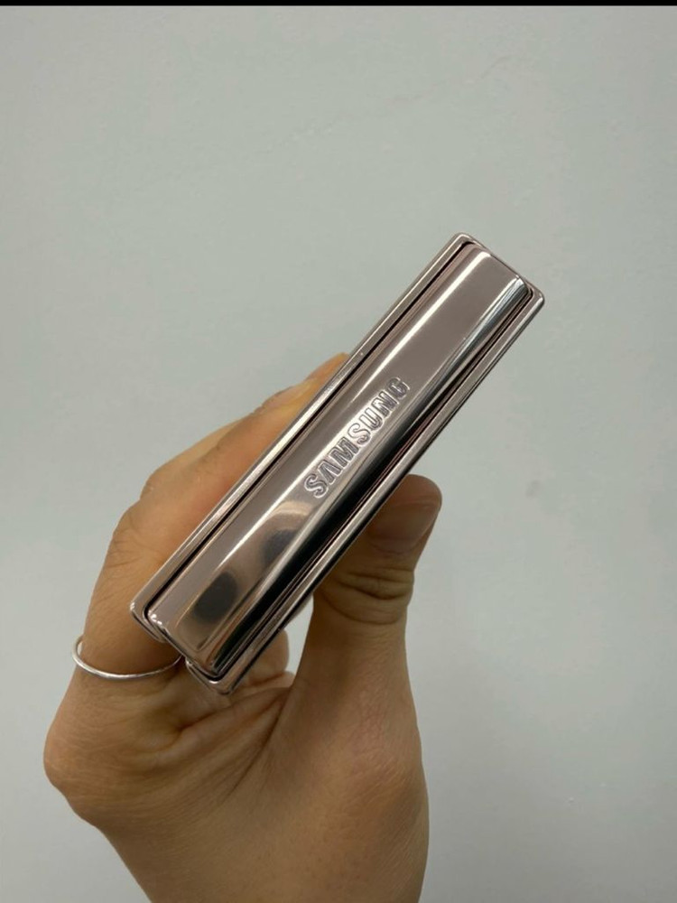 갤럭시 Z플립4 핑크골드 256GB 이미지
