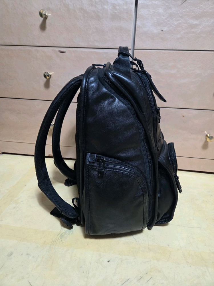 투미 정품 알파 컴팩트 랩탑 백팩 레더 이미지