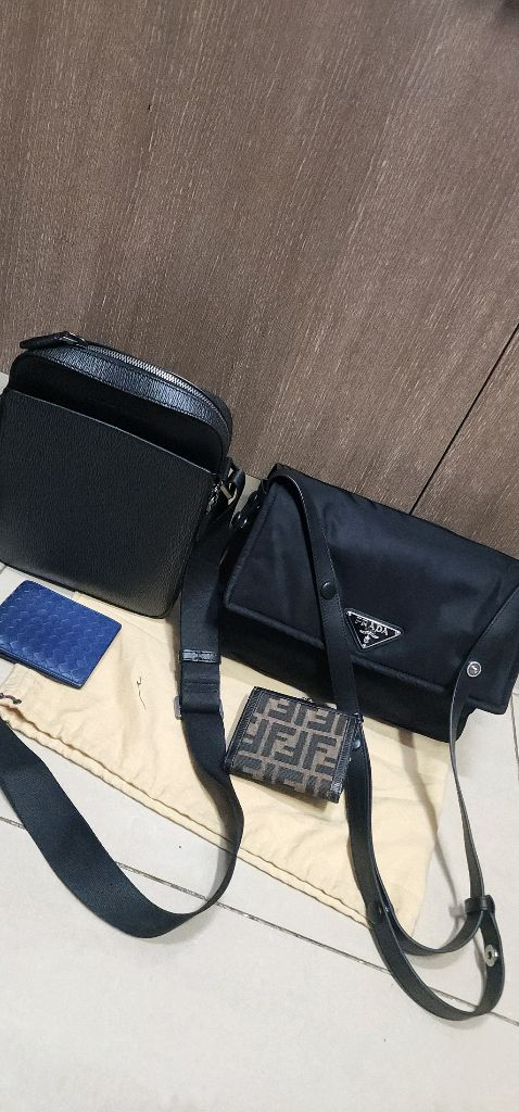 페라가모 남자 하드 크로스백 / 프라다 리나일론 크로스백 이미지