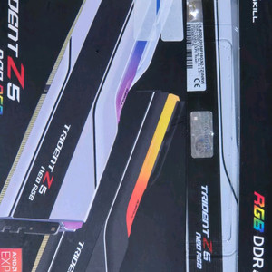 지스킬 ddr5 16 x 2 32gb 6000 cl30 화이트 팔아요 국내정품 이미지