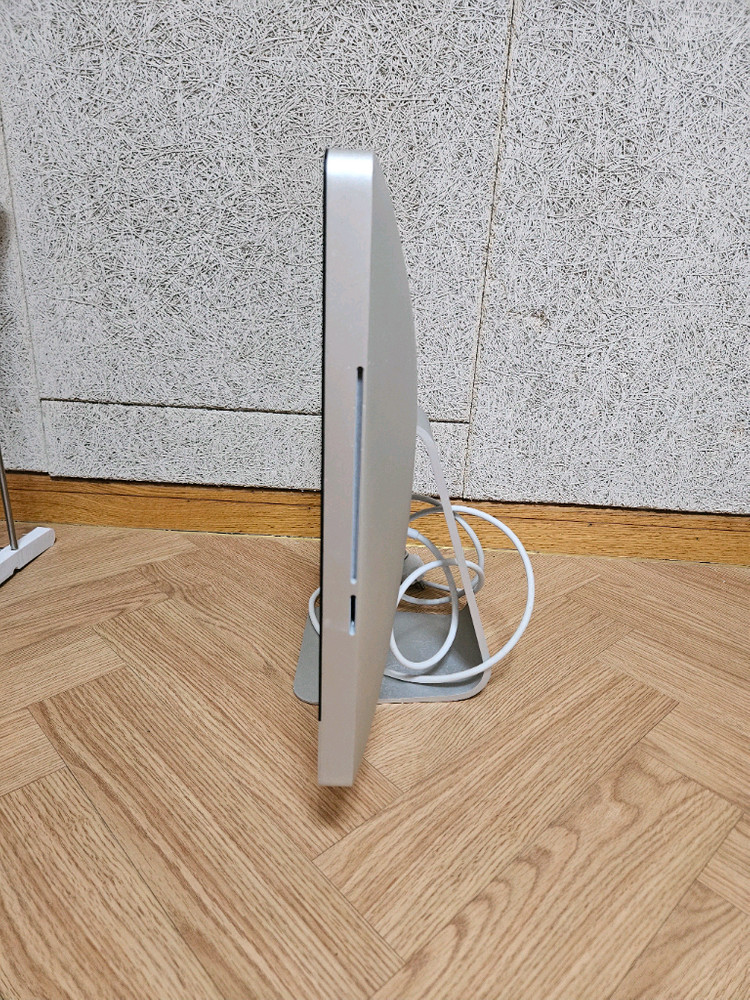 애플 아이맥 21.5인치 2011년형 이미지