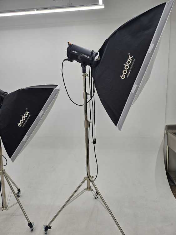 고독스 DP600III 2개,QT600III 1개,뷰티디쉬,엄브렐러,난라이트 FS-300B,조명스탠드 팝니다. 이미지