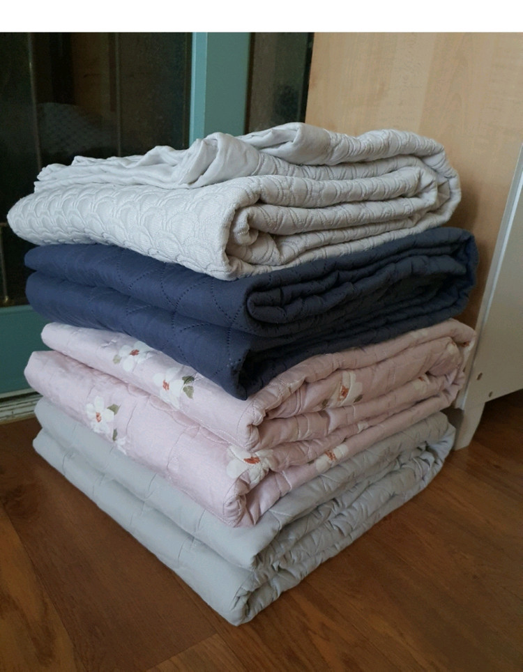 침대커버2개+밴드있는 침대패드2개 합4개 편하게 쓰실분께 저렴하게 3만원 이미지