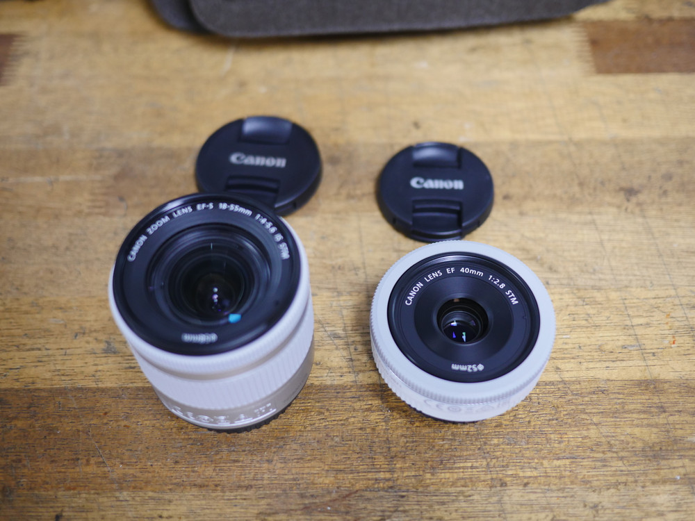캐논 200D DSLR 카메라 18-55mm 렌즈, 40mm 렌즈 600컷 신동품 이미지