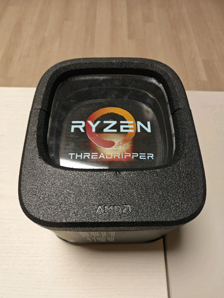 AMD 스레드리퍼 1900X 판매 (미개봉) 이미지