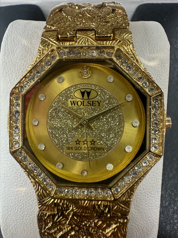빈티지 월시 WOLSEY 18K GOLD CROWN 남성 쿼츠 시계 팝니다 상품 정보• 브랜드/모델명: 월시 이미지