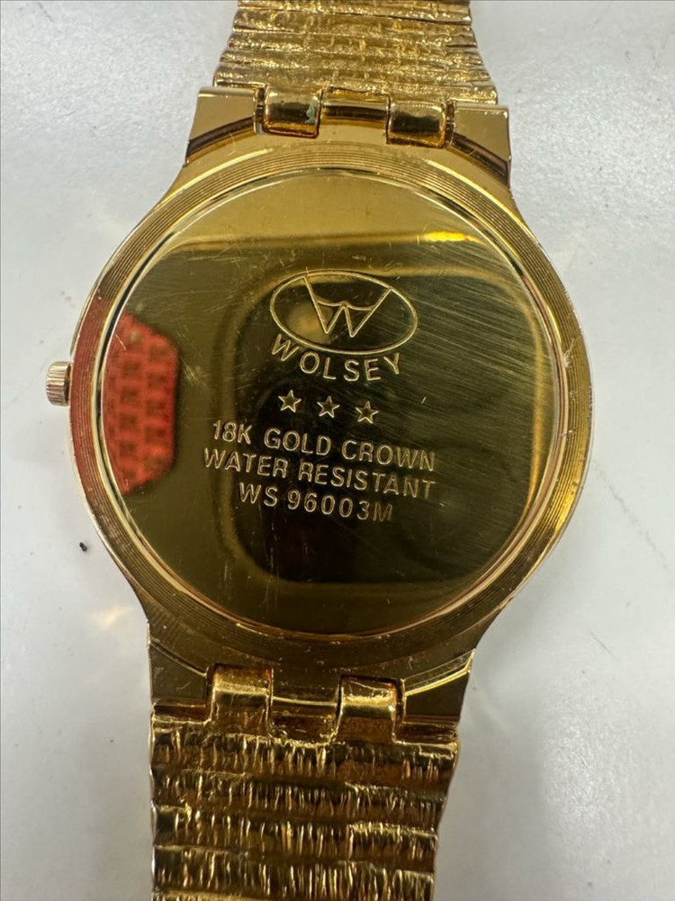 빈티지 월시 WOLSEY 18K GOLD CROWN 남성 쿼츠 시계 팝니다 상품 정보• 브랜드/모델명: 월시 이미지
