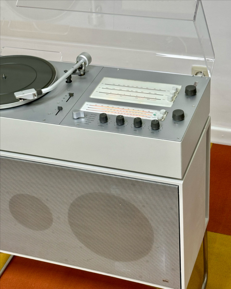 브라운 디터람스 Audio2 + L700 Braun Dieter Rams 빈티지 턴테이블 아뜰리에 이미지